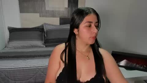 kayla_vg online show from June 27, 11:38 am