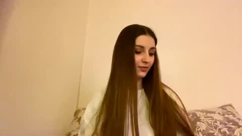 Anna online show from March 18, 5:08 pm