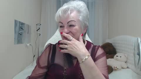 Snapshot of kaylesmoll chatting on September 9, 6:30 pm kaylesmoll online show from September 9, 6:30 pm
