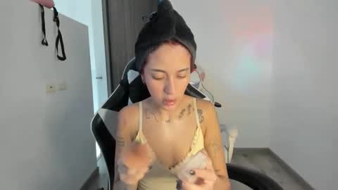 kaylie online show from March 3, 4:14 pm