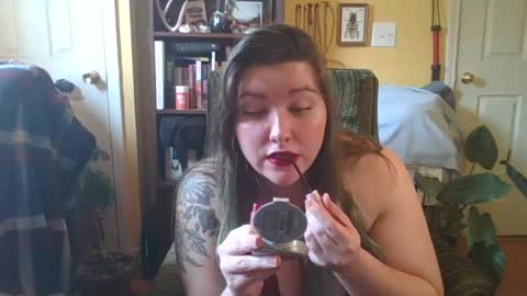 Snapshot of kaytiebird96 chatting on December 3, 5:49 pm Katie Bird online show from December 3, 5:49 pm