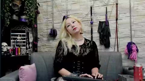 Snapshot of kaziaswart chatting on October 10, 11:42 pm Miss Kazia online show from October 10, 11:42 pm