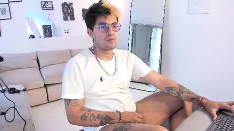 Alfred - INDEPENDIENT MODEL online show from July 5, 7:21 pm