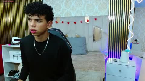  keahi  online show from April 4, 7:10 pm