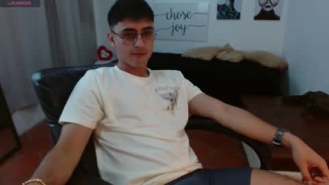 KEANU online show from March 4, 2:36 pm