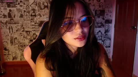 Snapshot of keikim_ chatting on December 8, 9:30 pm Kimk online show from December 8, 9:30 pm