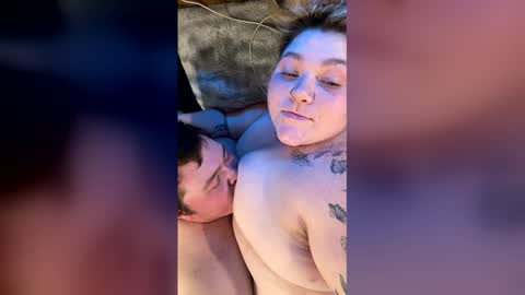 keilei22 online show from May 18, 1:15 am