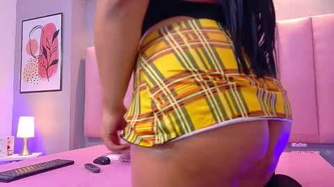 Keily Ross online show from December 4, 11:15 pm