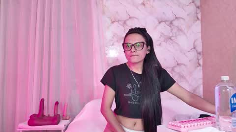 kelanymilf online show from March 4, 4:09 am