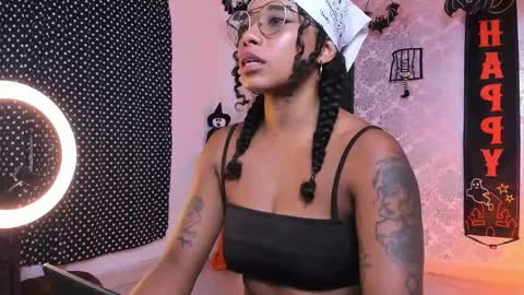 kelly__thomson online show from October 9, 11:21 pm