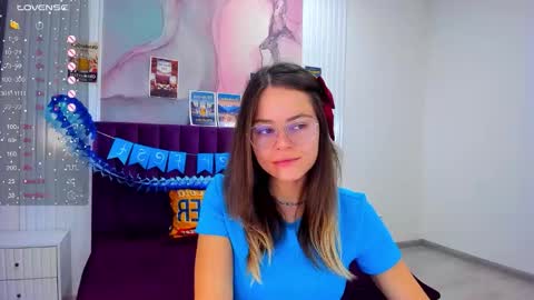 Snapshot of kelly_cuutie chatting on September 25, 12:50 am Kelly online show from September 25, 12:50 am
