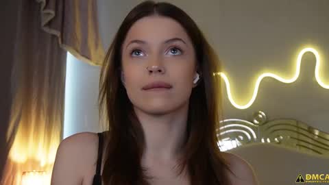 Kelly online show from February 3, 6:22 am