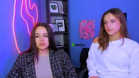 kelly online show from March 25, 12:23 pm