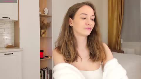 Kelly XO online show from March 4, 7:11 pm