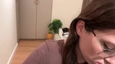 Snapshot of kellyberry__ chatting on October 8, 8:53 am Kelly online show from October 8, 8:53 am