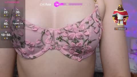Snapshot of kellykeat chatting on December 6, 8:01 pm Princess Kelly online show from December 6, 8:01 pm