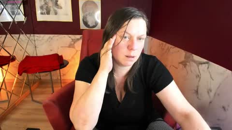 Kelly online show from May 23, 1:40 pm