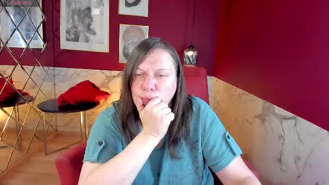 Kelly online show from June 18, 5:35 am
