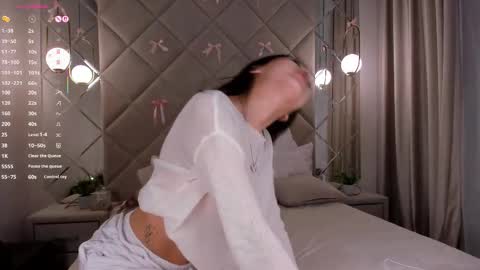 kellyy_bern online show from March 28, 1:07 am