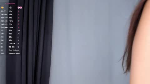 kellyy_bern online show from November 8, 1:52 am