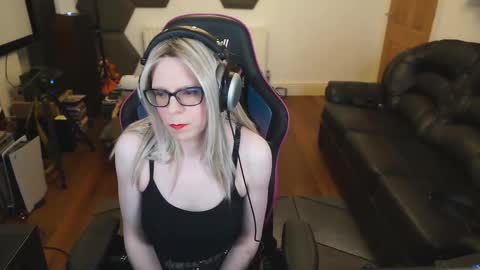 kelseycobalt online show from February 18, 8:14 pm