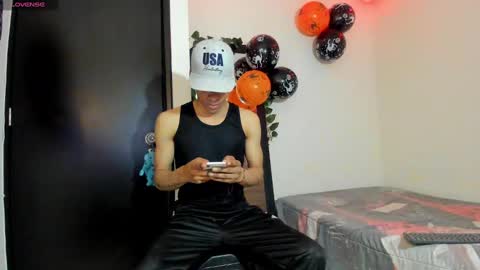Snapshot of kenan_2601 chatting on October 4, 11:46 pm kenan 2601 online show from October 4, 11:46 pm