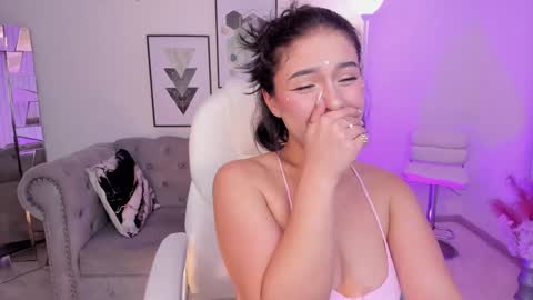 Kendall Jenner online show from January 26, 3:38 am