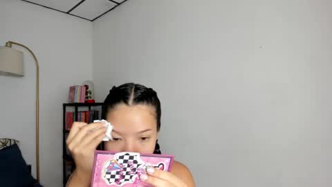 Snapshot of kendalgrey01 chatting on February 6, 2:37 pm Kendal online show from February 6, 2:37 pm