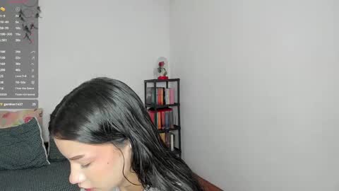 Snapshot of kendalgrey01 chatting on December 20, 3:10 pm Kendal online show from December 20, 3:10 pm