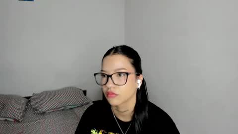 Snapshot of kendalgrey01 chatting on September 10, 3:35 pm Kendal online show from September 10, 3:35 pm