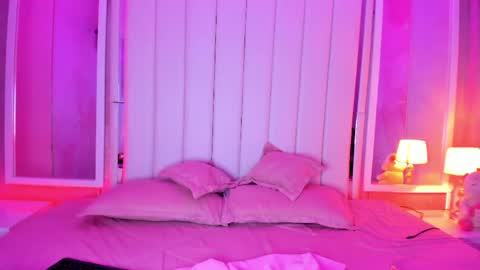 Kendall no Jenner  online show from April 11, 3:55 am