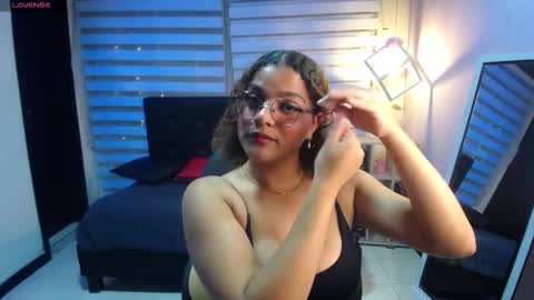 Snapshot of kendall_rossii_ chatting on October 12, 3:10 am kendall_rossii_ online show from October 12, 3:10 am