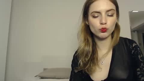 cloe online show from January 12, 4:52 am