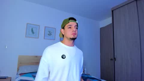 kendel_dimitri online show from November 29, 9:06 am