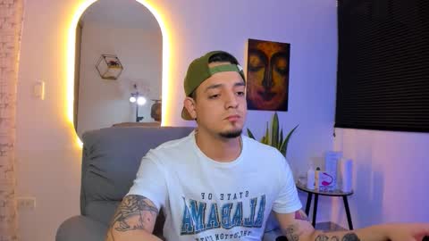kendel_dimitri online show from January 18, 3:37 am