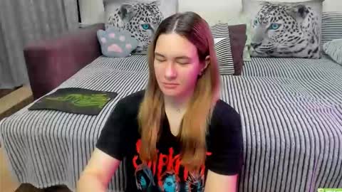 Kendra online show from March 20, 1:21 am