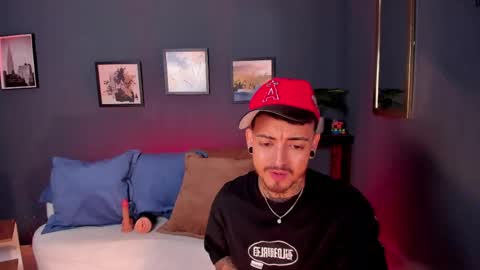 keneth_collins online show from May 15, 12:57 pm