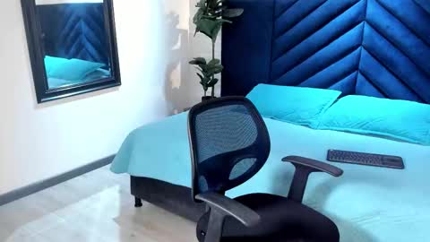 Kenny Thompson online show from February 21, 9:40 pm