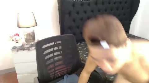 kenthebigcockxx online show from November 11, 4:53 pm