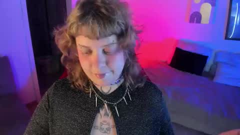 Snapshot of kenziesharik chatting on September 20, 5:10 am Kenzie online show from September 20, 5:10 am