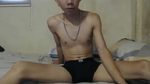 kenzy931455 online show from May 5, 2:40 am