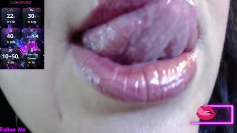 Snapshot of kerly_doll chatting on October 1, 12:48 pm K E R L Y online show from October 1, 12:48 pm