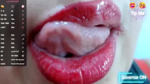 Snapshot of kerly_doll chatting on February 26, 4:16 pm K E R L Y online show from February 26, 4:16 pm