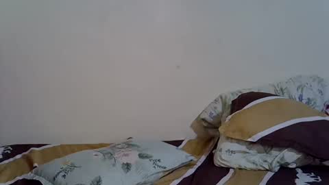 Snapshot of kesi_d chatting on March 9, 12:10 am kesi_d online show from March 9, 12:10 am