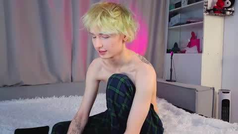 Kessy online show from December 17, 12:28 am