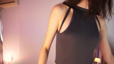 Snapshot of kettybelly chatting on September 12, 6:26 am kettyIm a simple girl who likes gifts Lovense is activeThere are legends that in this room all your wish can come true online show from September 12, 6:26 am