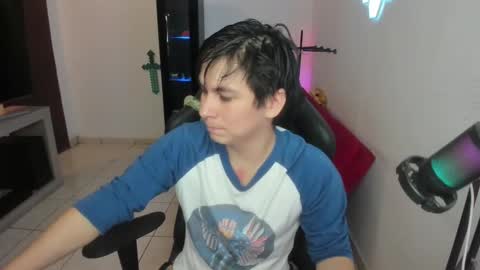 Snapshot of kevin873s chatting on September 25, 11:23 pm Kevin online show from September 25, 11:23 pm