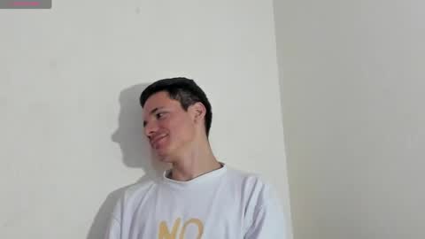 kevin_8686 online show from May 25, 4:51 am