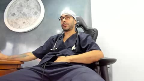 Snapshot of kevin_bronx chatting on October 8, 10:48 pm Kevin online show from October 8, 10:48 pm