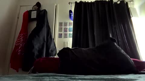 kevinderon1 online show from April 12, 6:45 pm